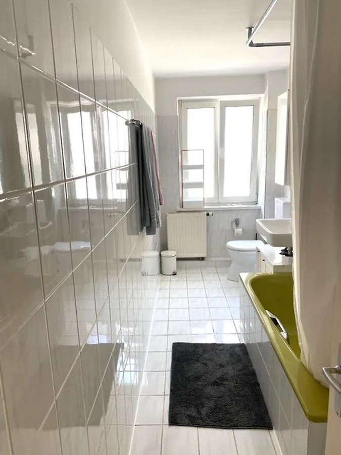 Kunstler Wohnung Im Zentrum - Lehel Munich Apartment