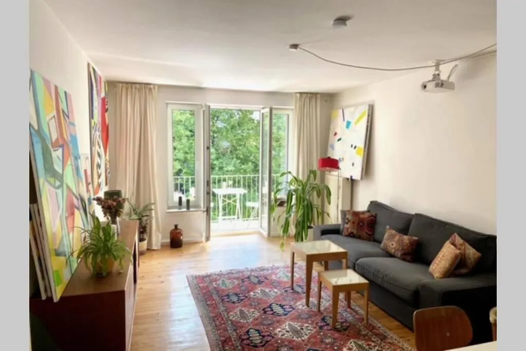Kunstler Wohnung Im Zentrum - Lehel Munich